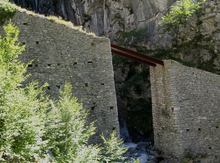 Quel che rimane del ponte del Pisciarotto