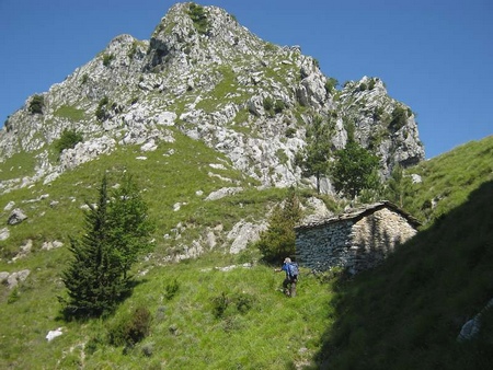 Presso la Foce, sormontata dal monte Antona