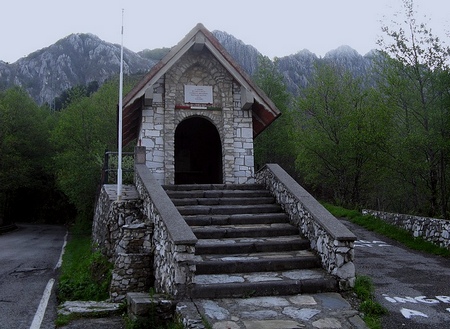 Il Sacrario della Tecchia