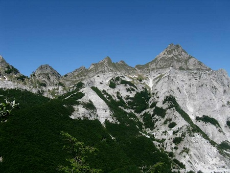 Dal passo della Tombaccia, vista sul Pisanino