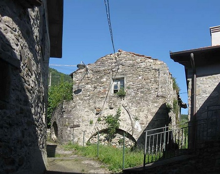 Parte antica di Argigliano, case della Villa