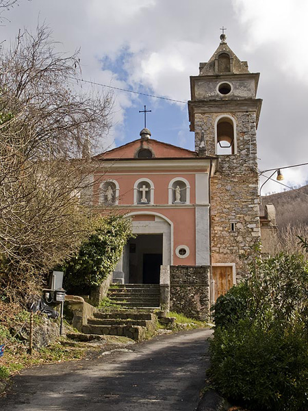 Colonnata, la Cappella della famiglia Cattani.