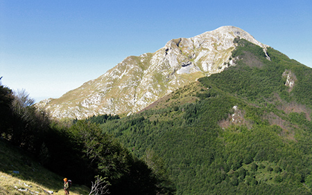 il monte Corchia vista dal sentiero per la Pania della Croce