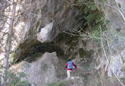 una tipica Tecchia presso le Grotte della Gabellaccia