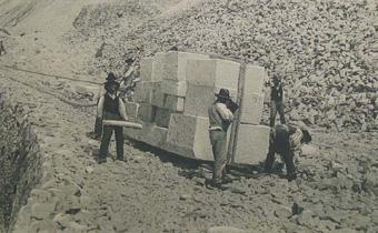 lizzatura nelle cave di Carrara all’inizio del 1900