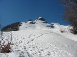  il profilo, visto in inverno, dal sentiero 7
